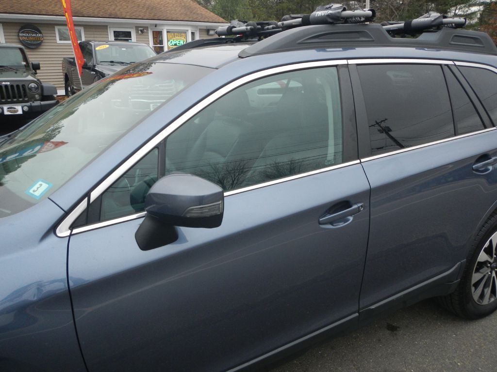 2017 Subaru Outback Image 38