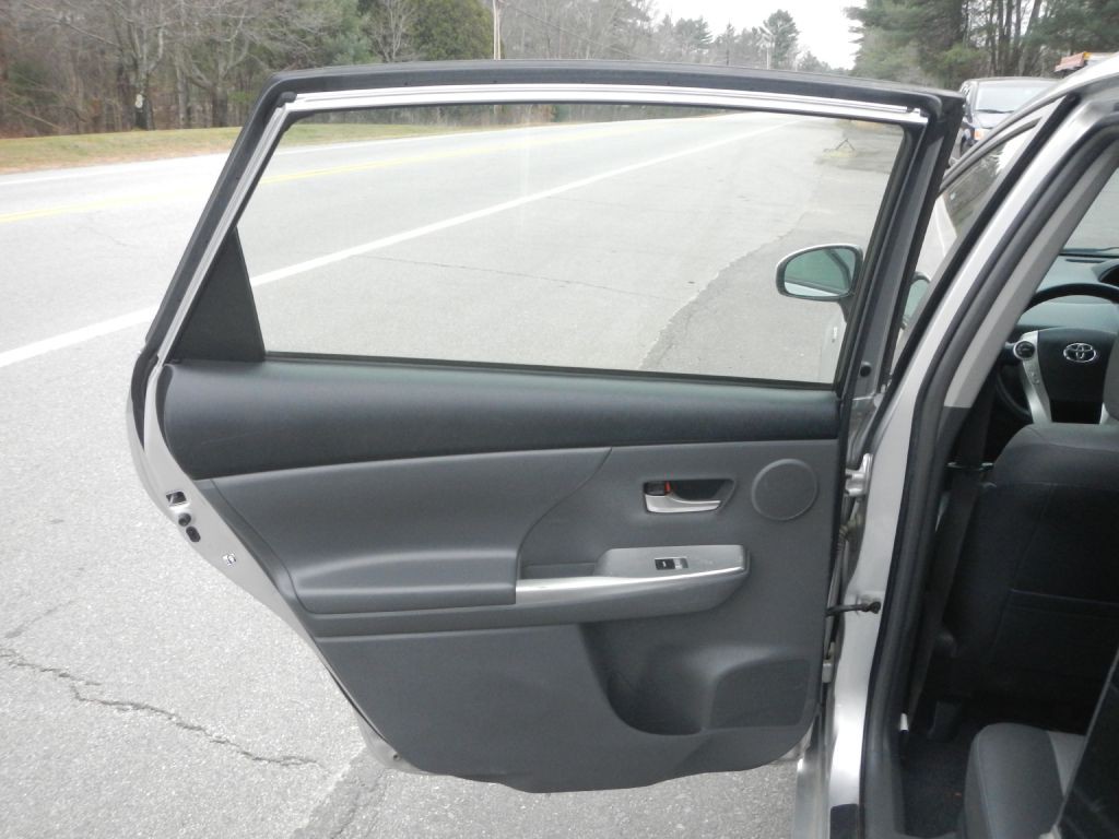 2013 Toyota Prius Image 36