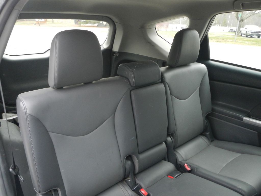 2013 Toyota Prius Image 4
