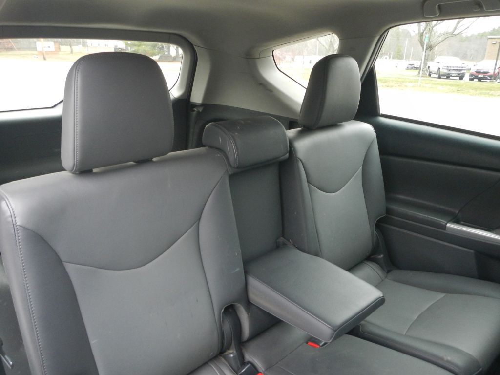 2013 Toyota Prius Image 24