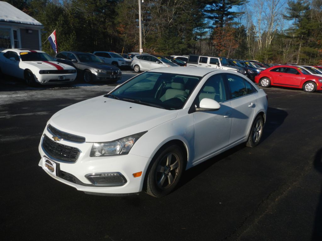 2016 Chevrolet Cruze Image 2