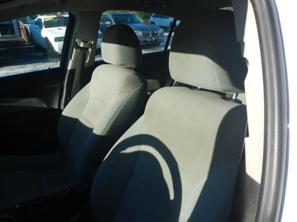 2016 Chevrolet Cruze Image 4