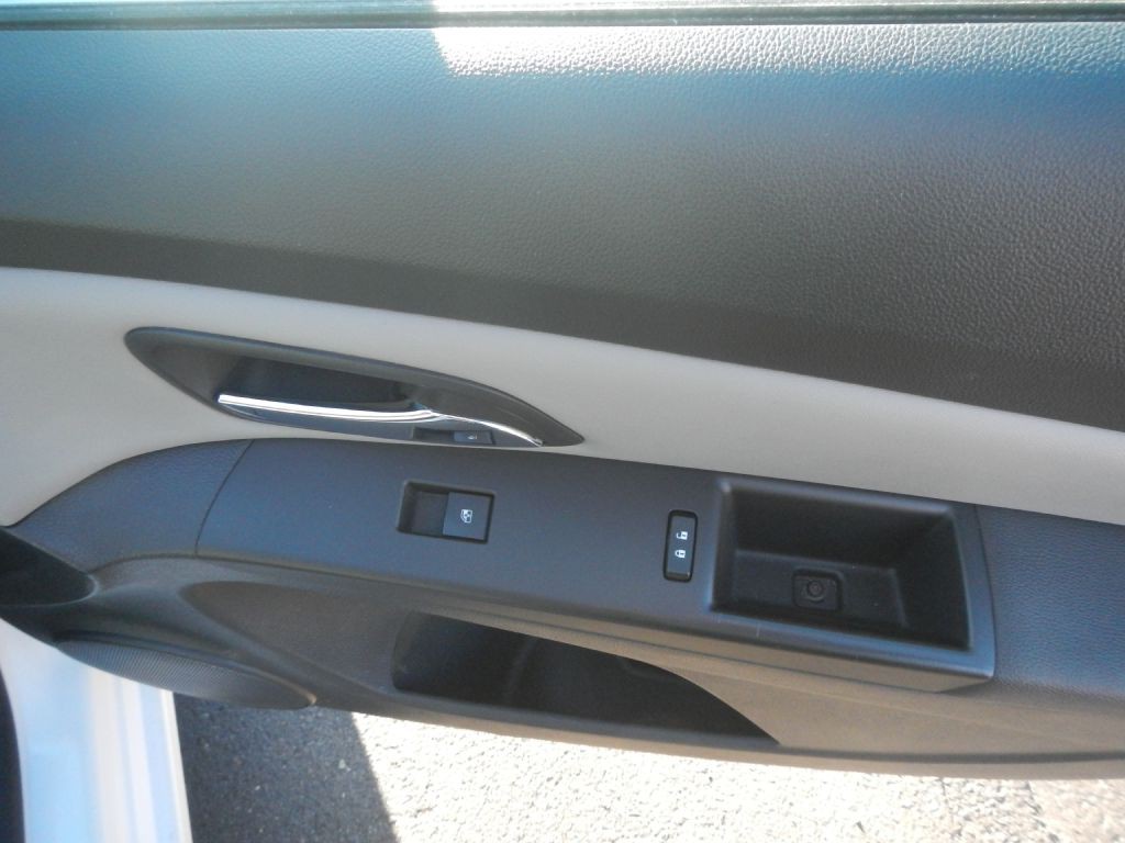 2016 Chevrolet Cruze Image 18