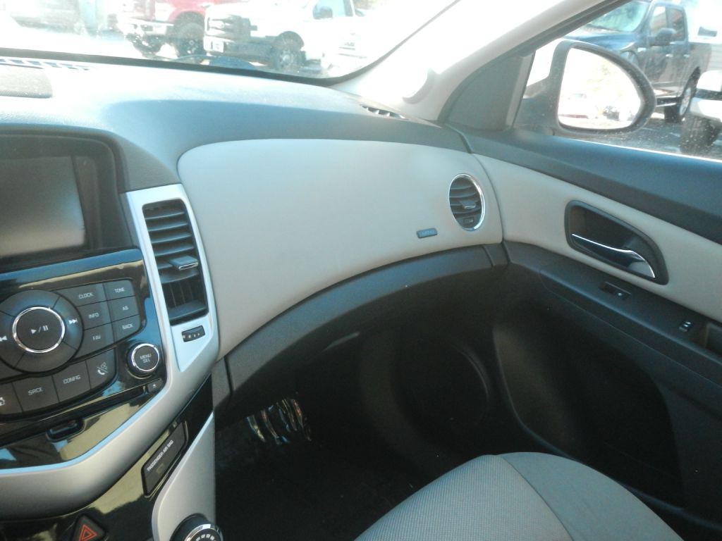 2016 Chevrolet Cruze Image 50