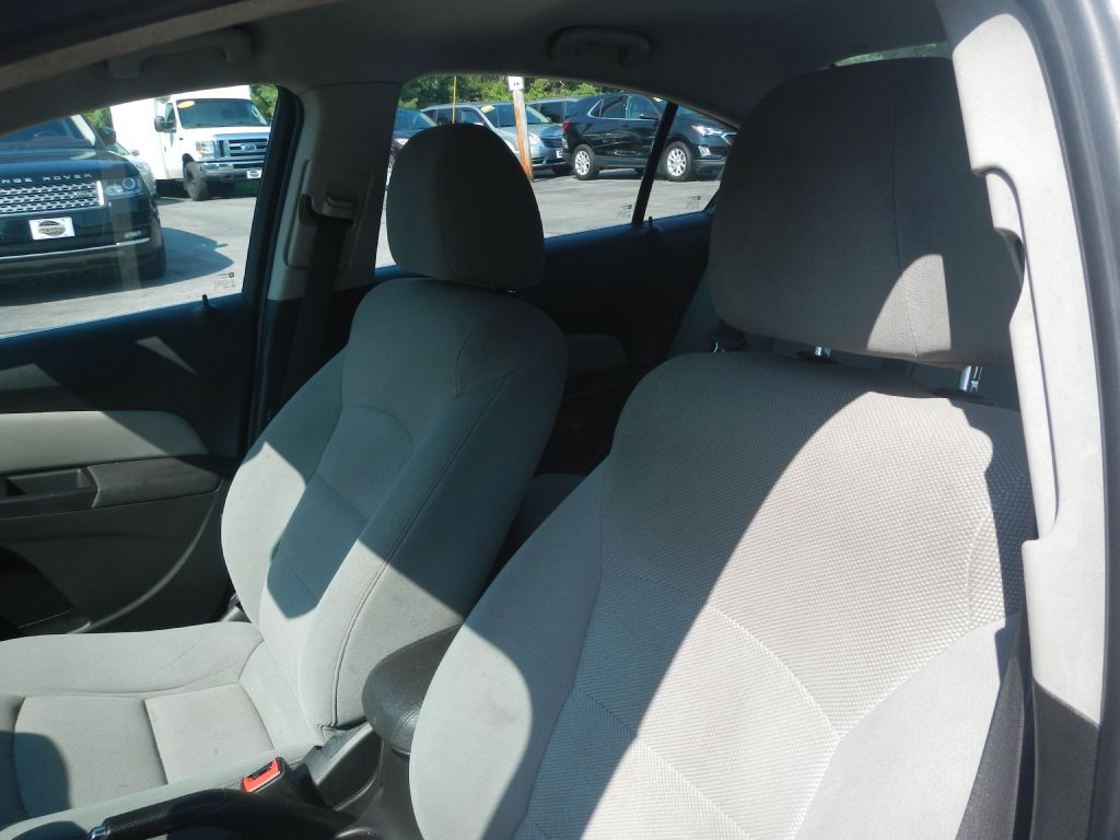 2016 Chevrolet Cruze Image 9