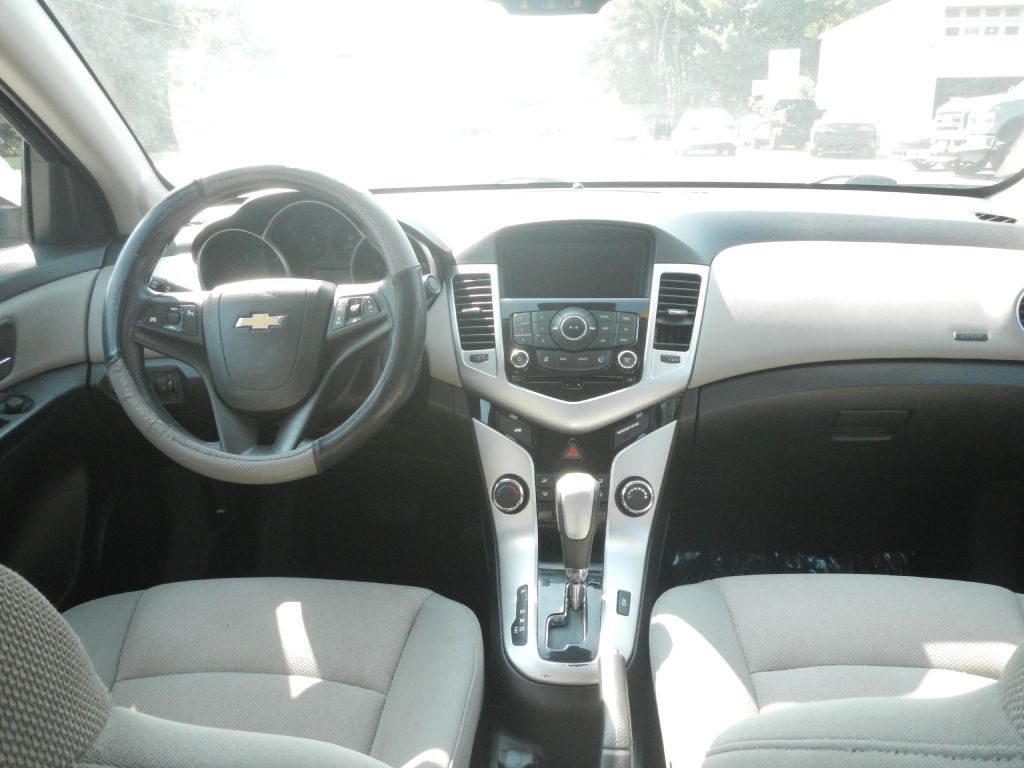 2016 Chevrolet Cruze Image 28