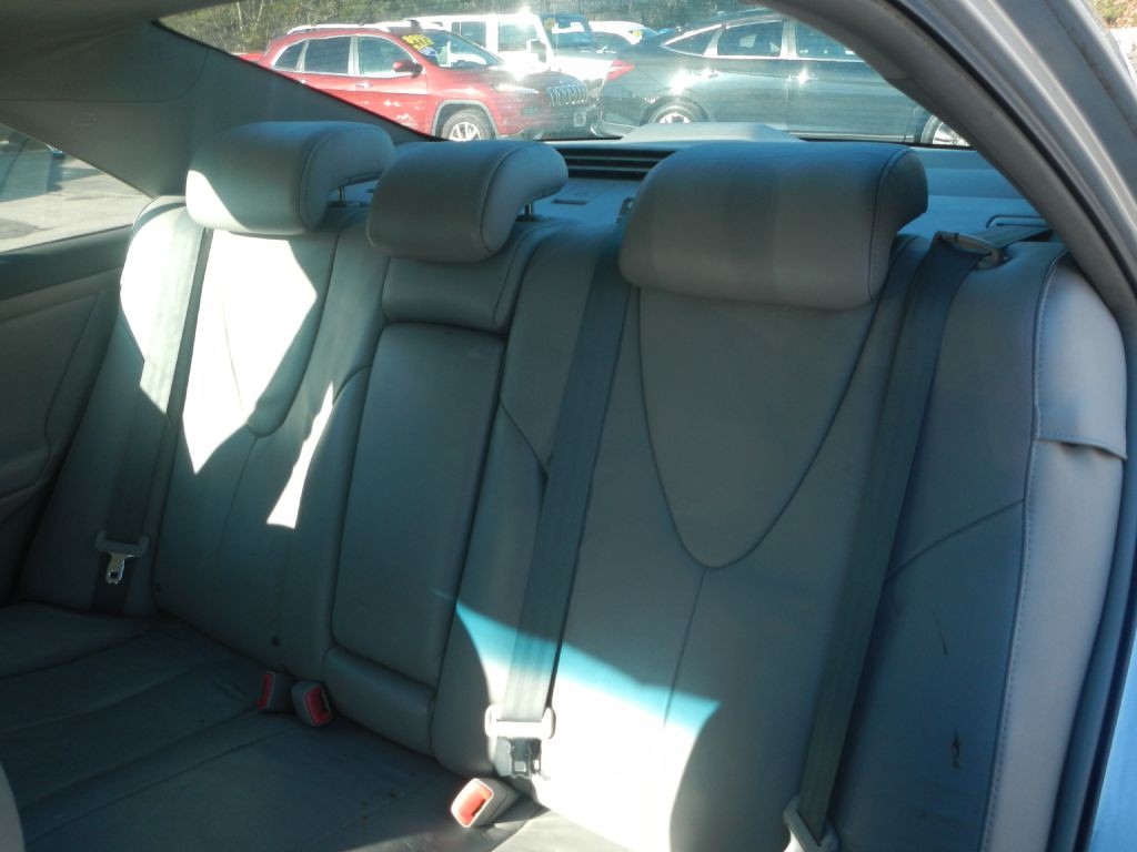 2011 Toyota Camry Image 5