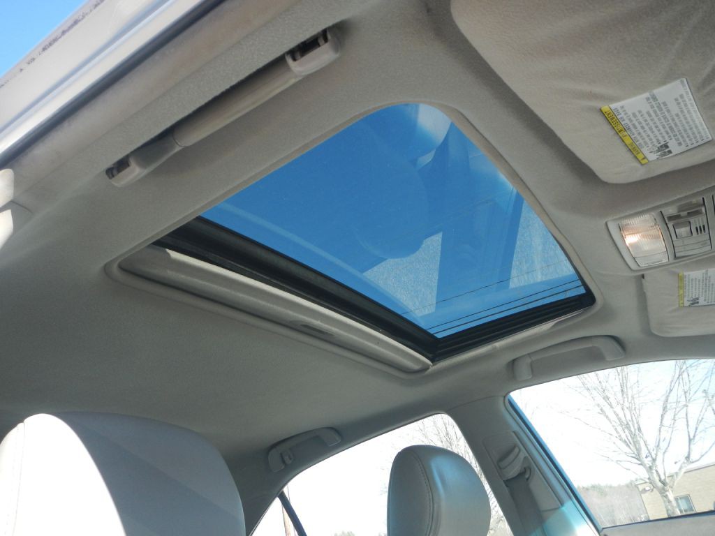 2011 Toyota Camry Image 22