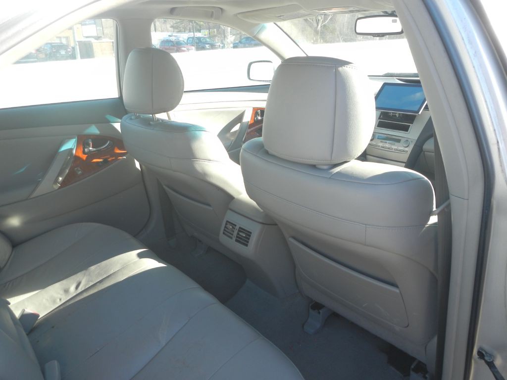 2011 Toyota Camry Image 25