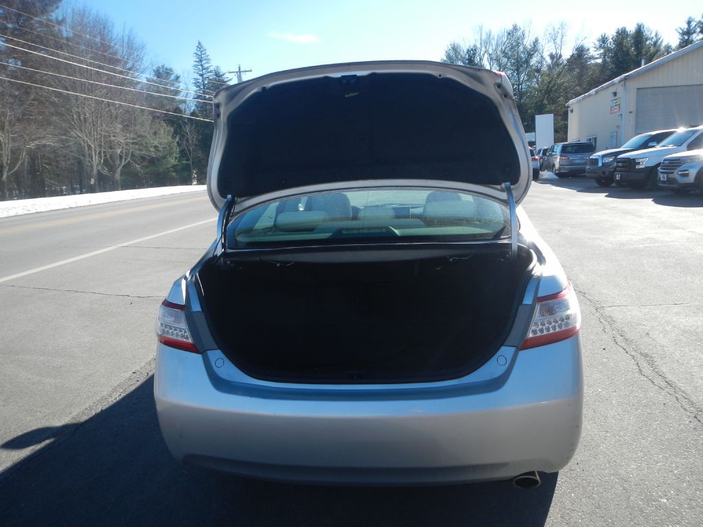 2011 Toyota Camry Image 33