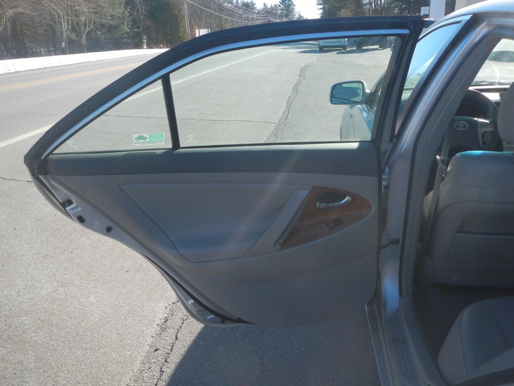 2011 Toyota Camry Image 40