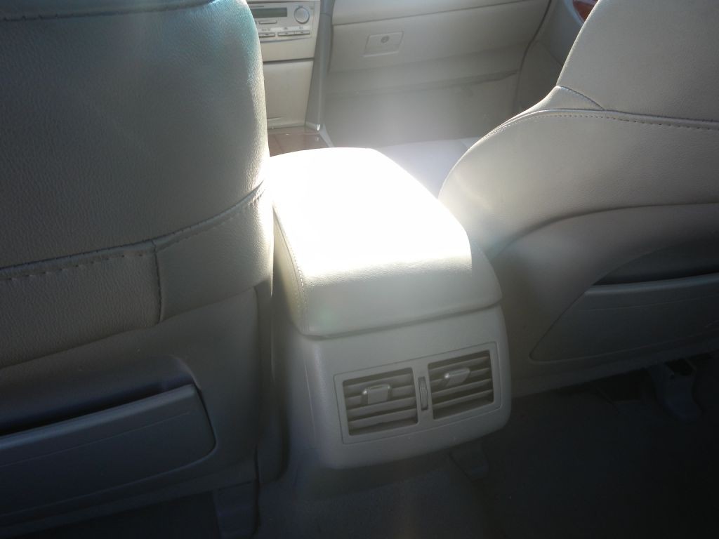 2011 Toyota Camry Image 43