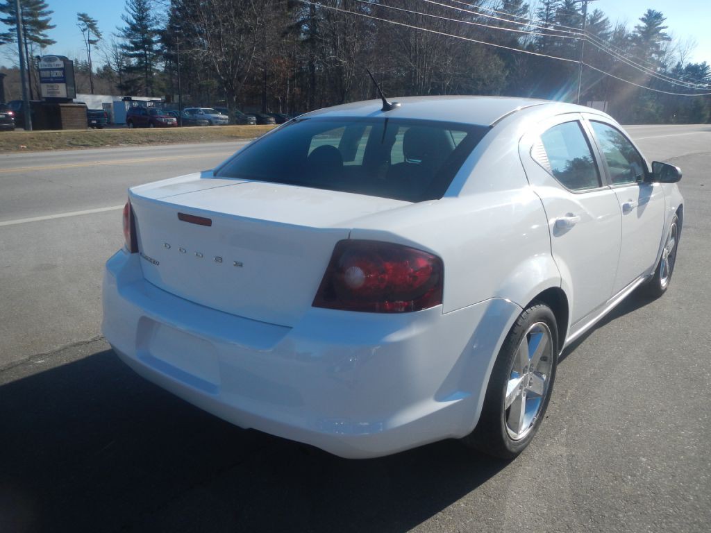 2013 Dodge Avenger Image 7