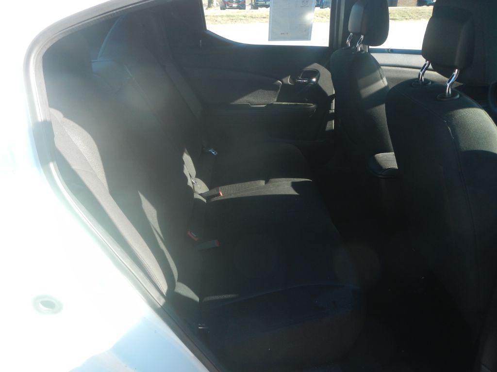 2013 Dodge Avenger Image 24