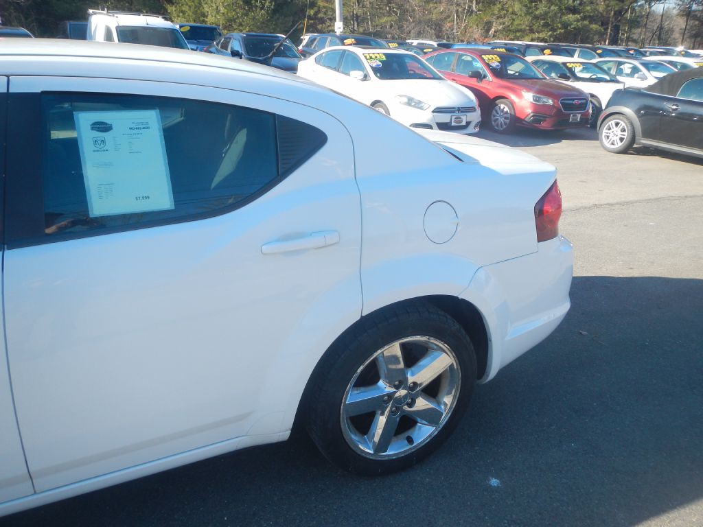 2013 Dodge Avenger Image 35