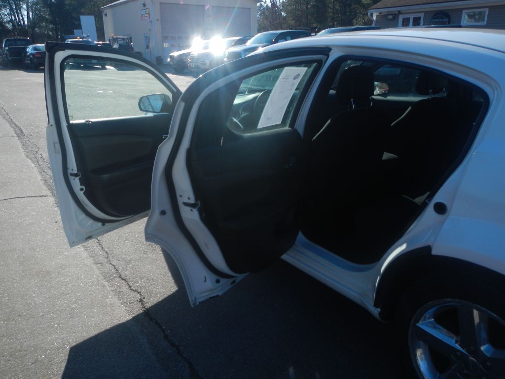 2013 Dodge Avenger Image 37