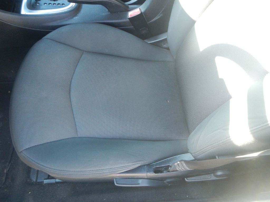 2013 Dodge Avenger Image 45