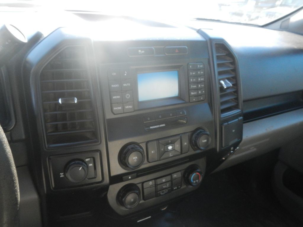 2016 Ford F-150 Image 32