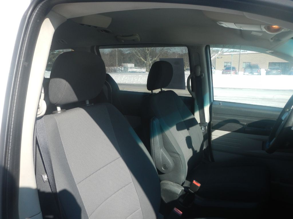 2008 Dodge Grand Caravan Image 11
