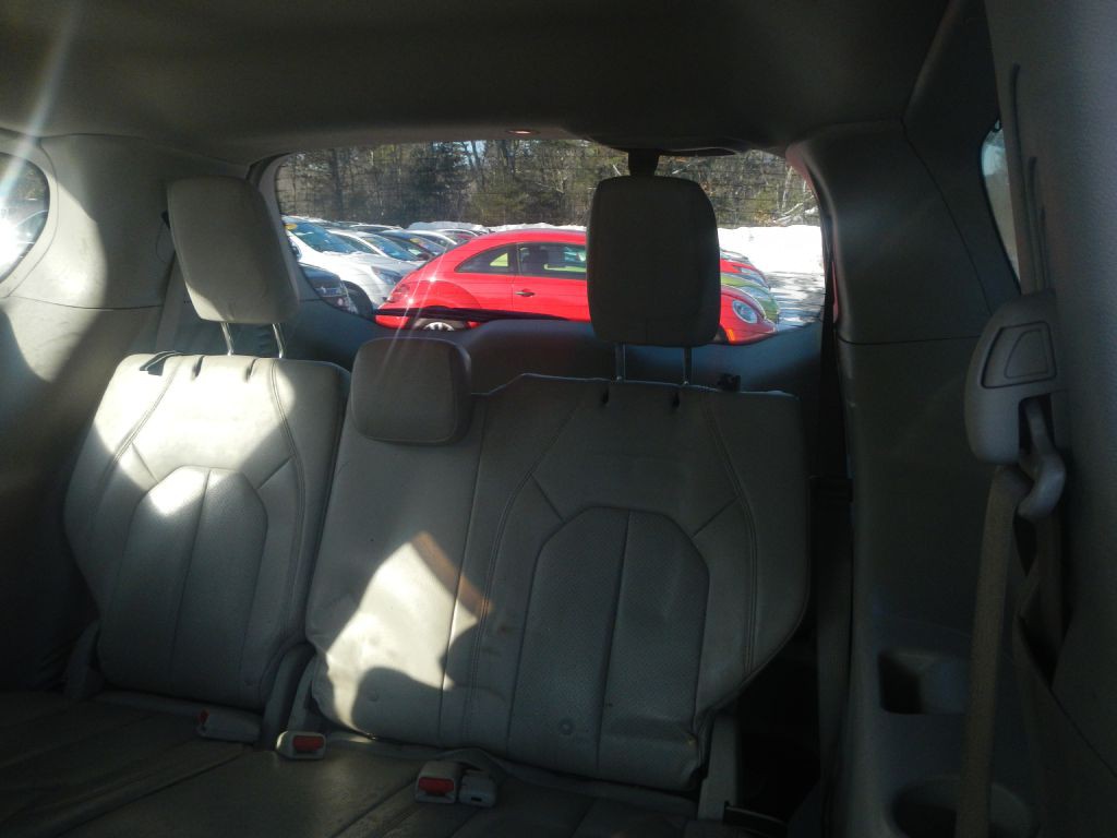 2018 Chrysler Pacifica Image 9