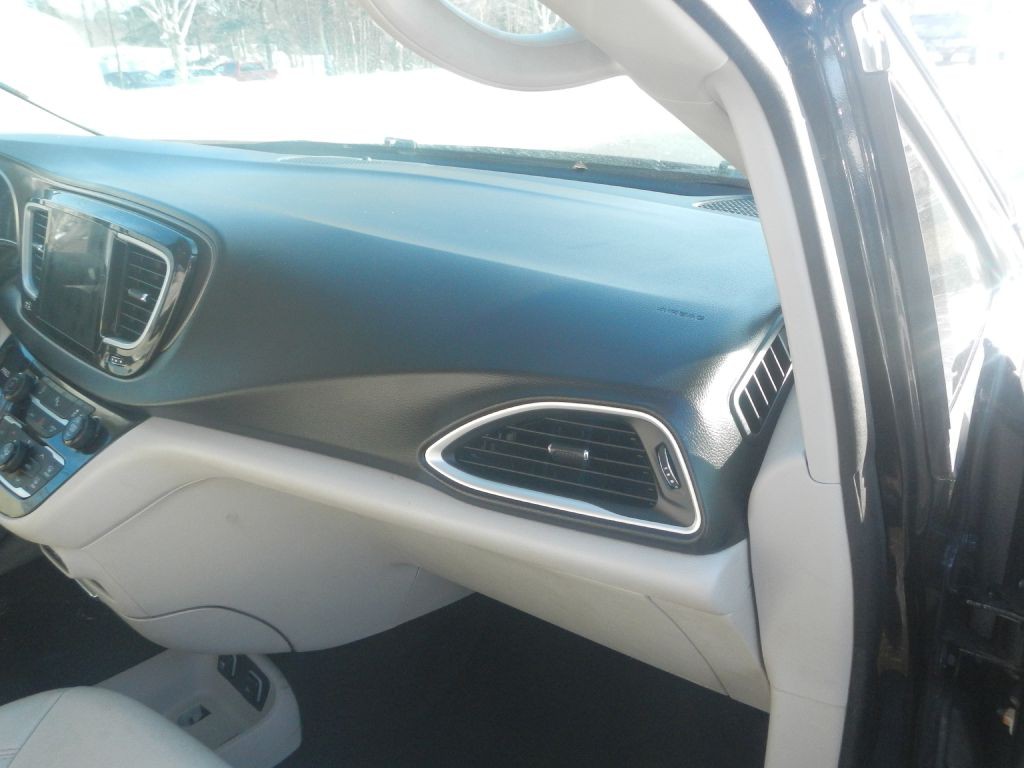 2018 Chrysler Pacifica Image 20
