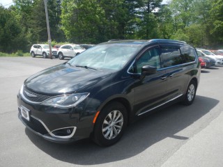 Image for 2018 Chrysler Pacifica Touring L ID: 7150840