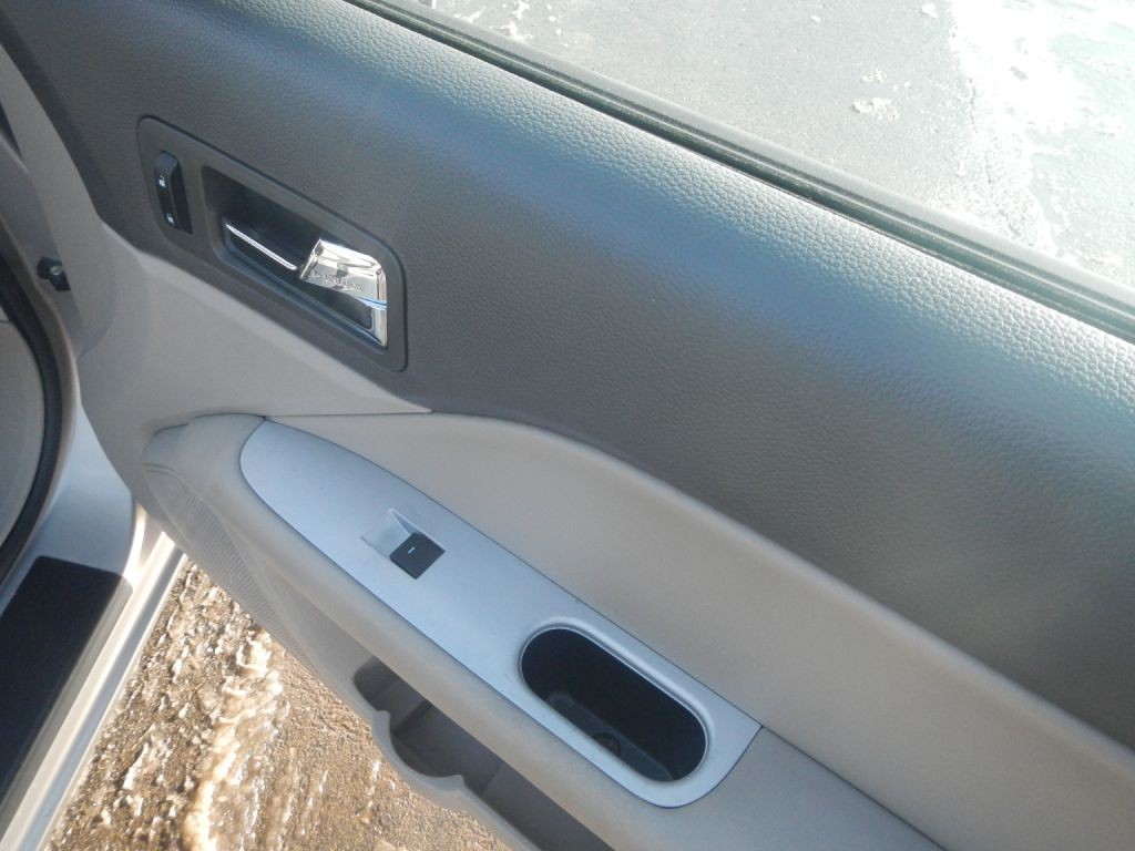 2010 Mercury Milan Image 19