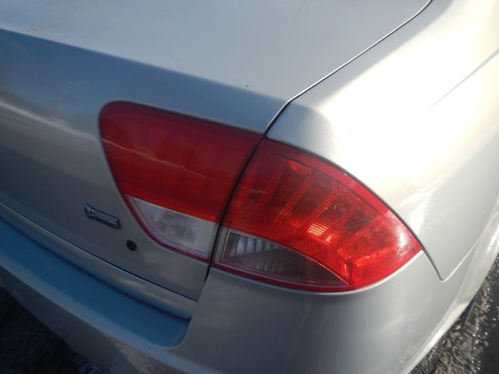 2010 Mercury Milan Image 31