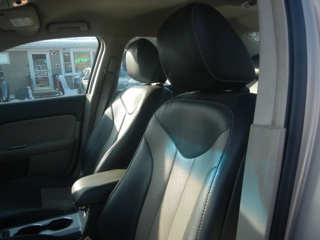 2010 Mercury Milan Image 42