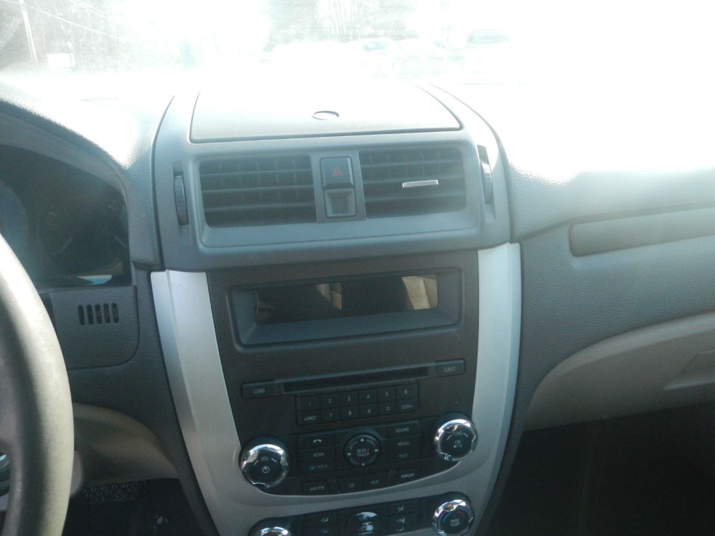 2010 Mercury Milan Image 44