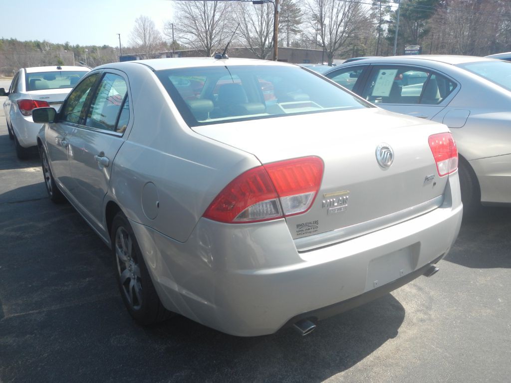2010 Mercury Milan Image 6