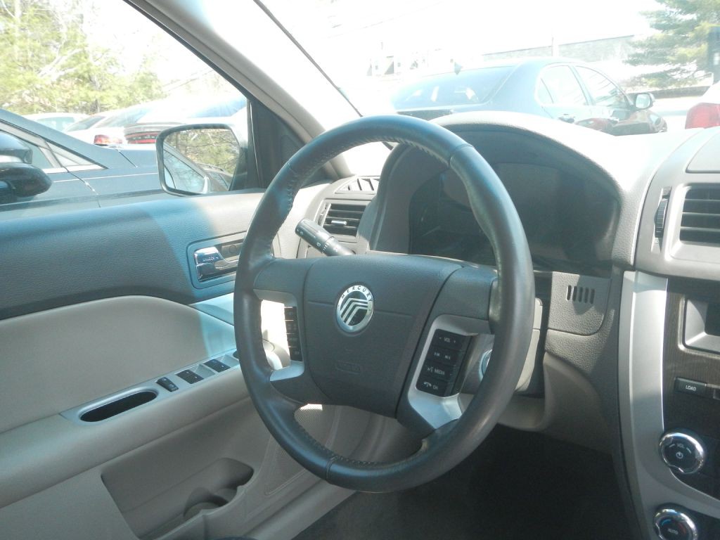 2010 Mercury Milan Image 19