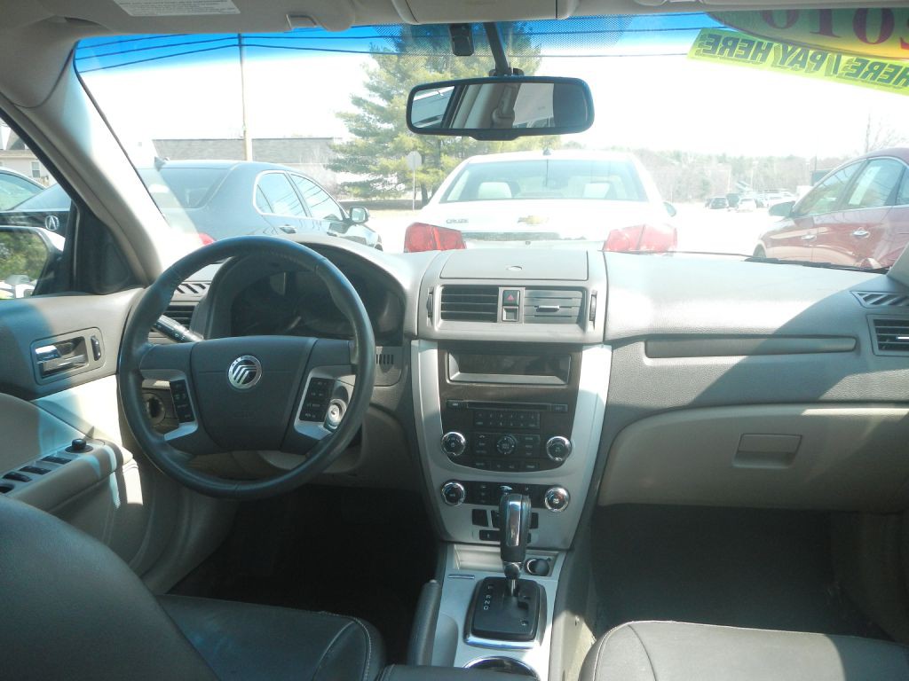 2010 Mercury Milan Image 26