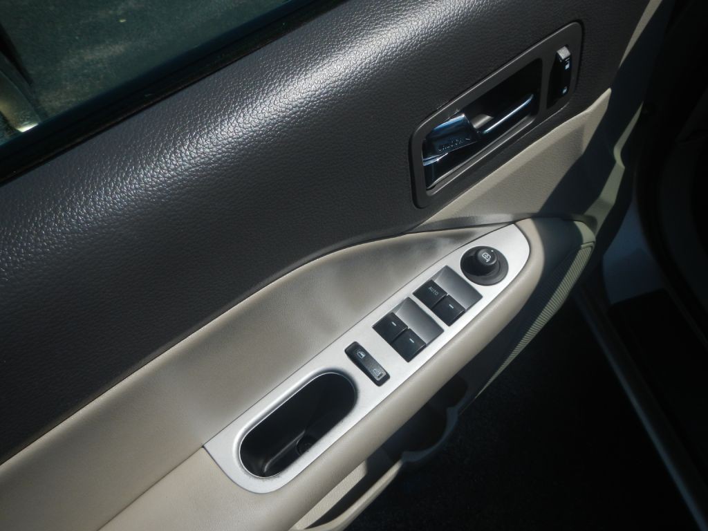 2010 Mercury Milan Image 41
