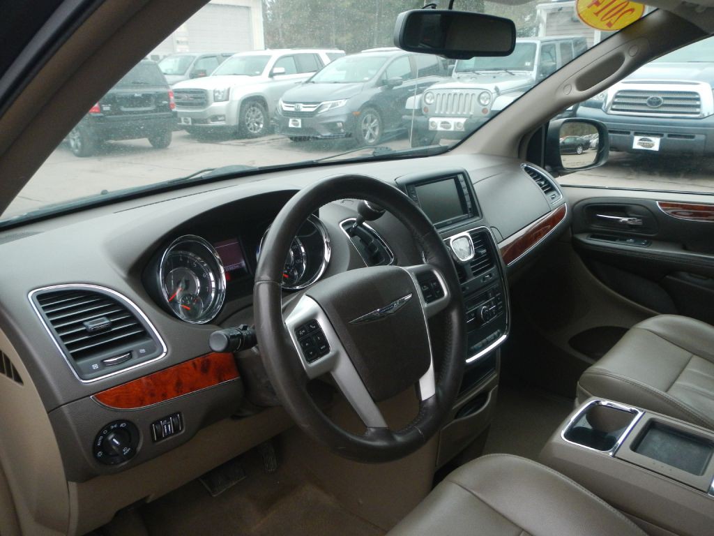 2014 Chrysler Town & Country Image 43