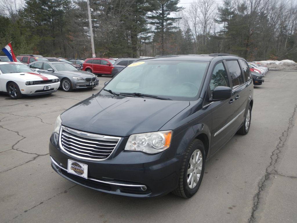 2014 Chrysler Town & Country Image 46