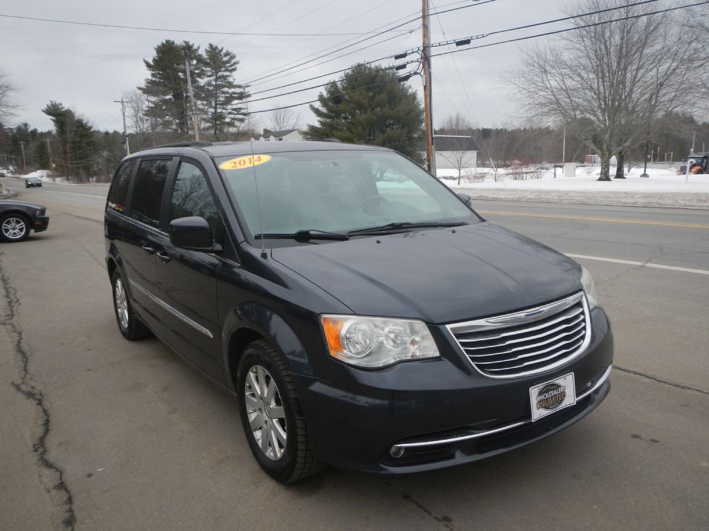 2014 Chrysler Town & Country Image 47