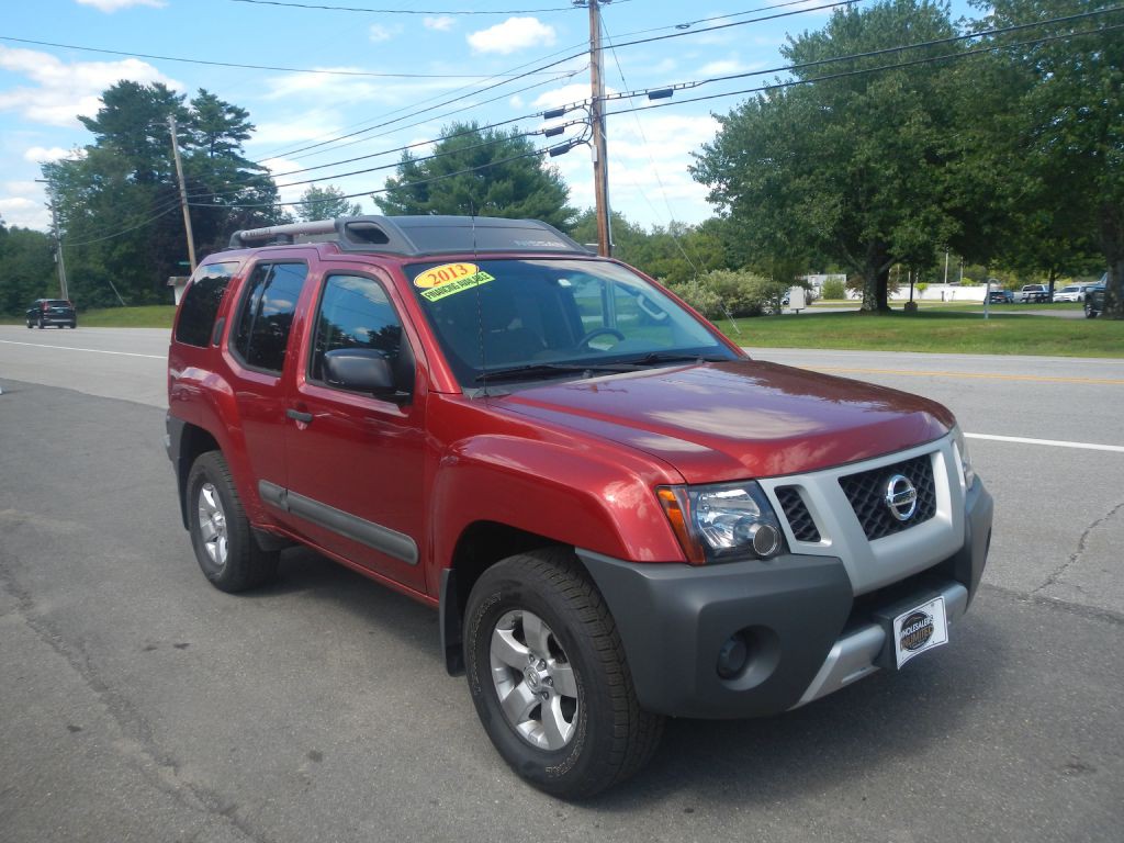 2013 Nissan Xterra Image 2