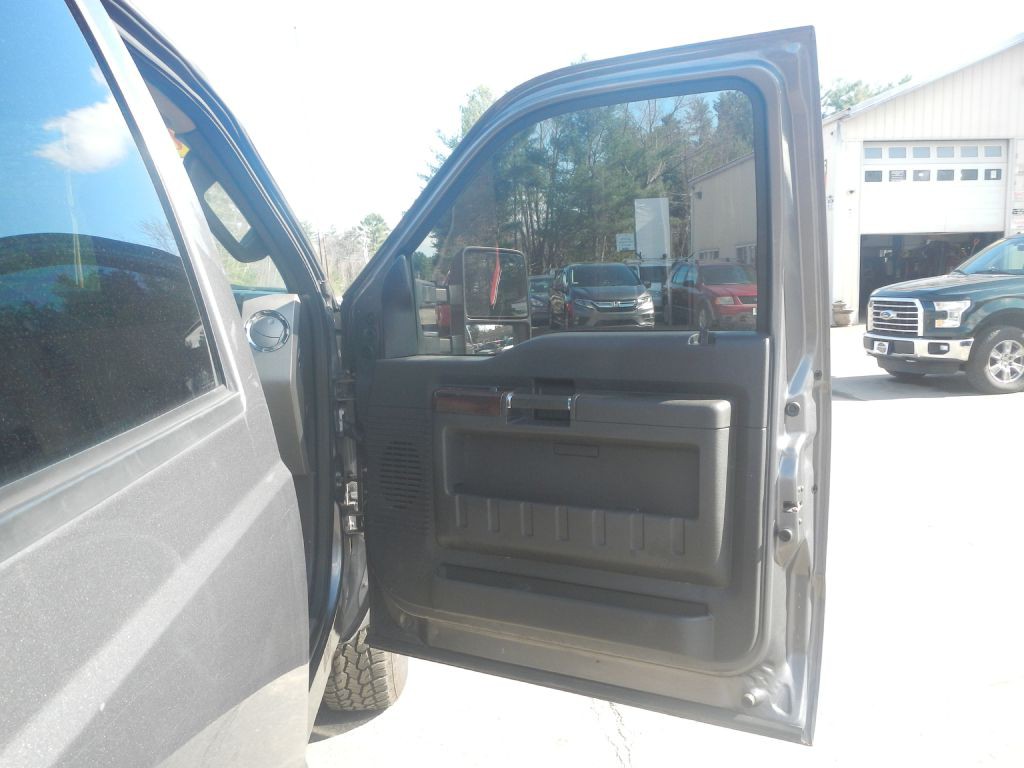 2009 Ford F-350 Image 17