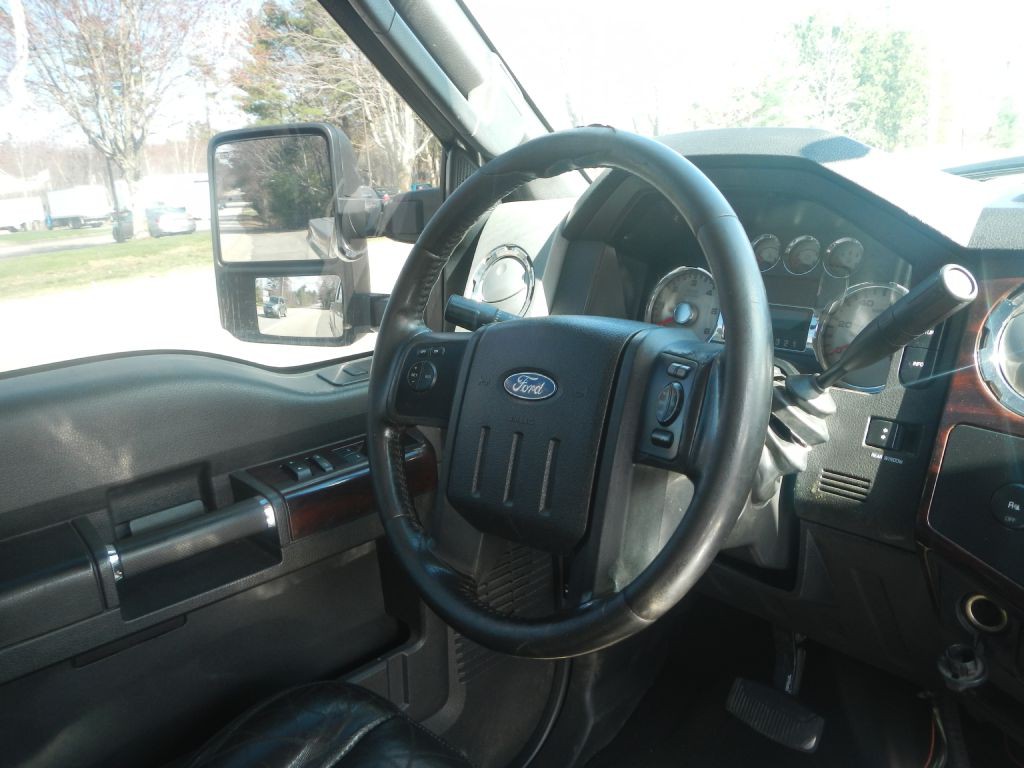 2009 Ford F-350 Image 21