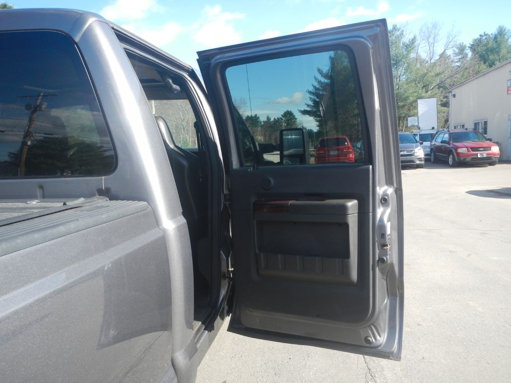2009 Ford F-350 Image 25