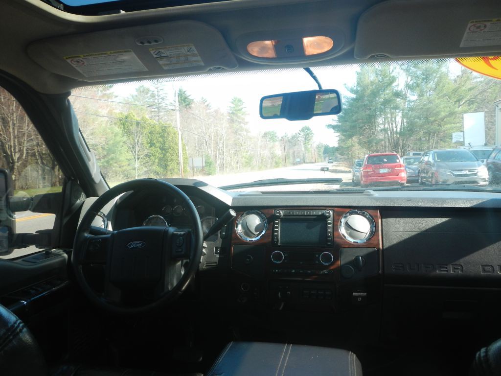 2009 Ford F-350 Image 30