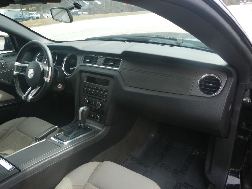 2014 Ford Mustang Image 14