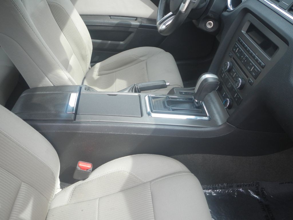 2014 Ford Mustang Image 18