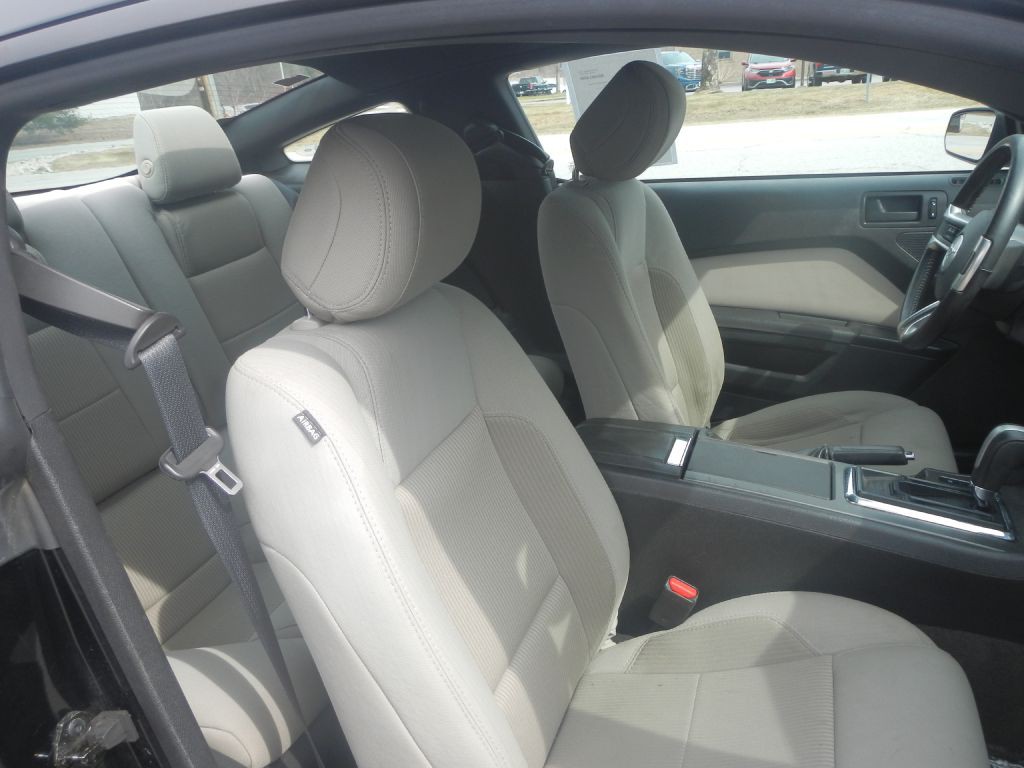 2014 Ford Mustang Image 19