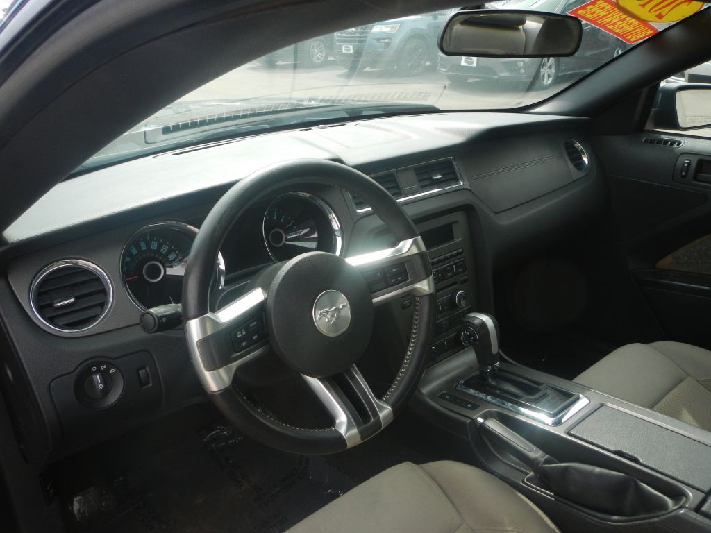 2014 Ford Mustang Image 29