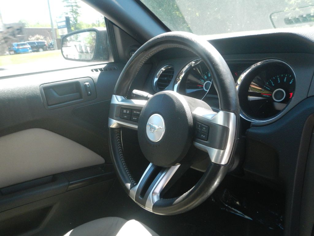 2014 Ford Mustang Image 16
