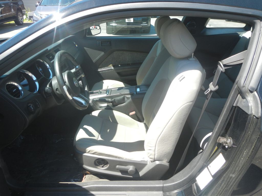 2014 Ford Mustang Image 36