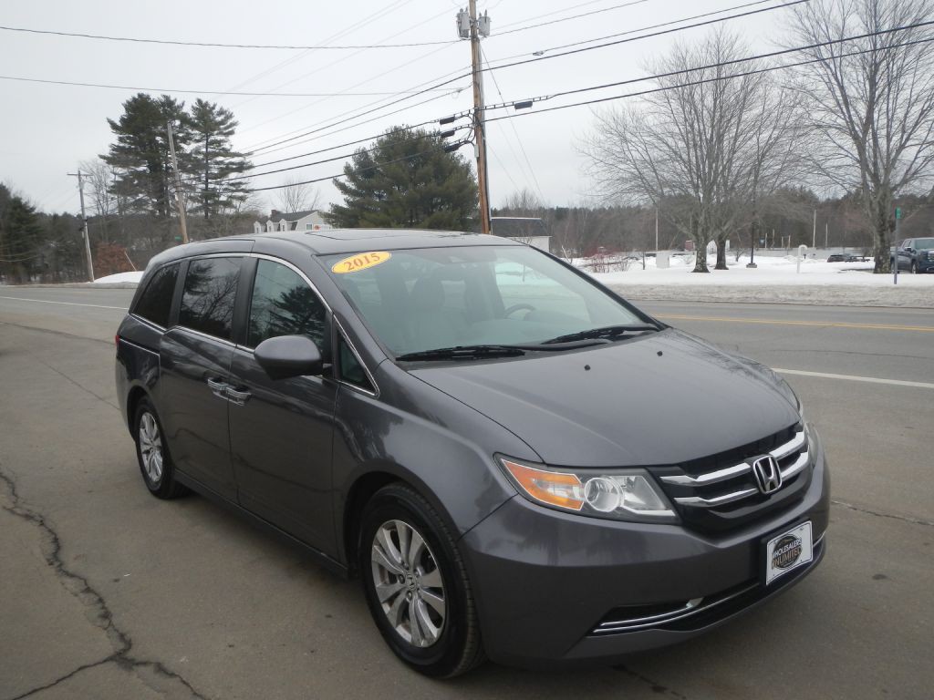 2015 Honda Odyssey Image 2