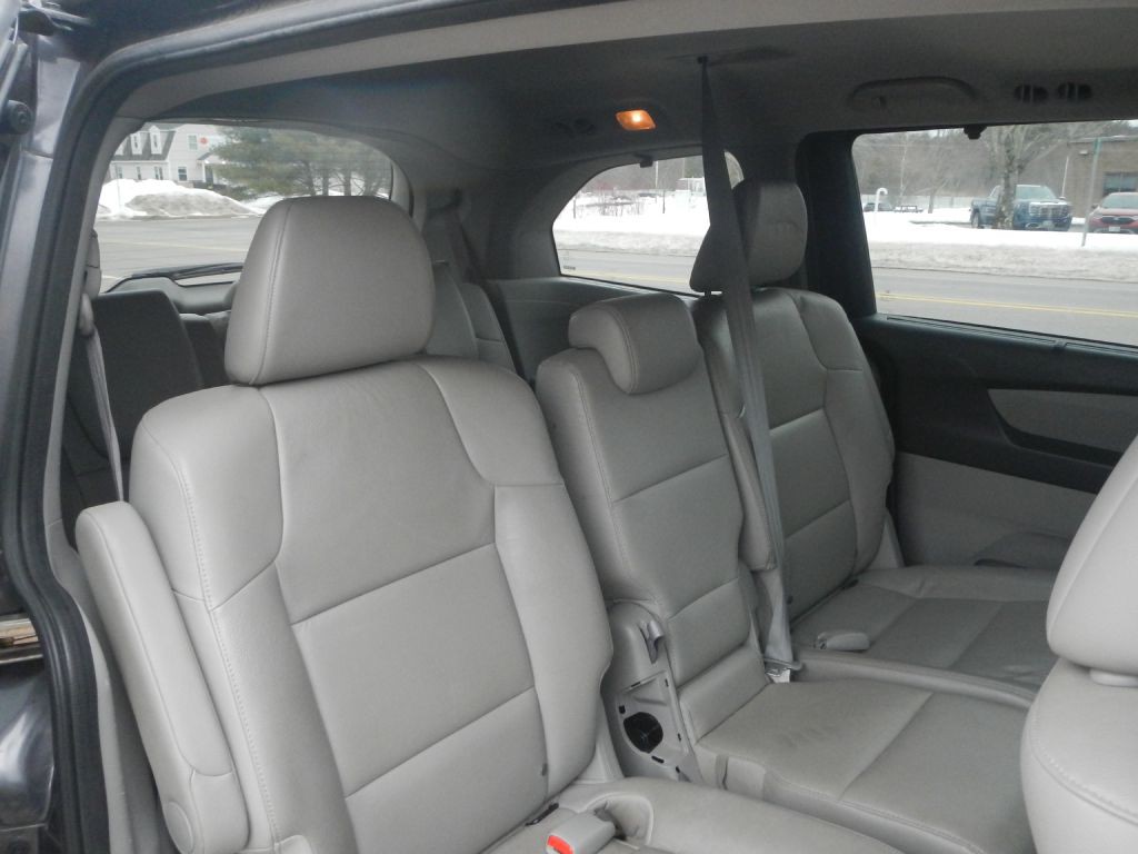 2015 Honda Odyssey Image 5
